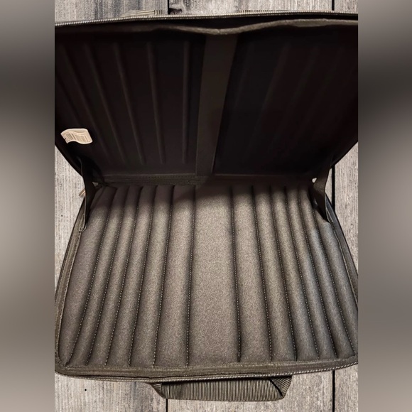 Black Case Logic Sleeve Case for Chromebook, 11.6" Chromebook - 11" MacBook Air - Picture 4 of 5